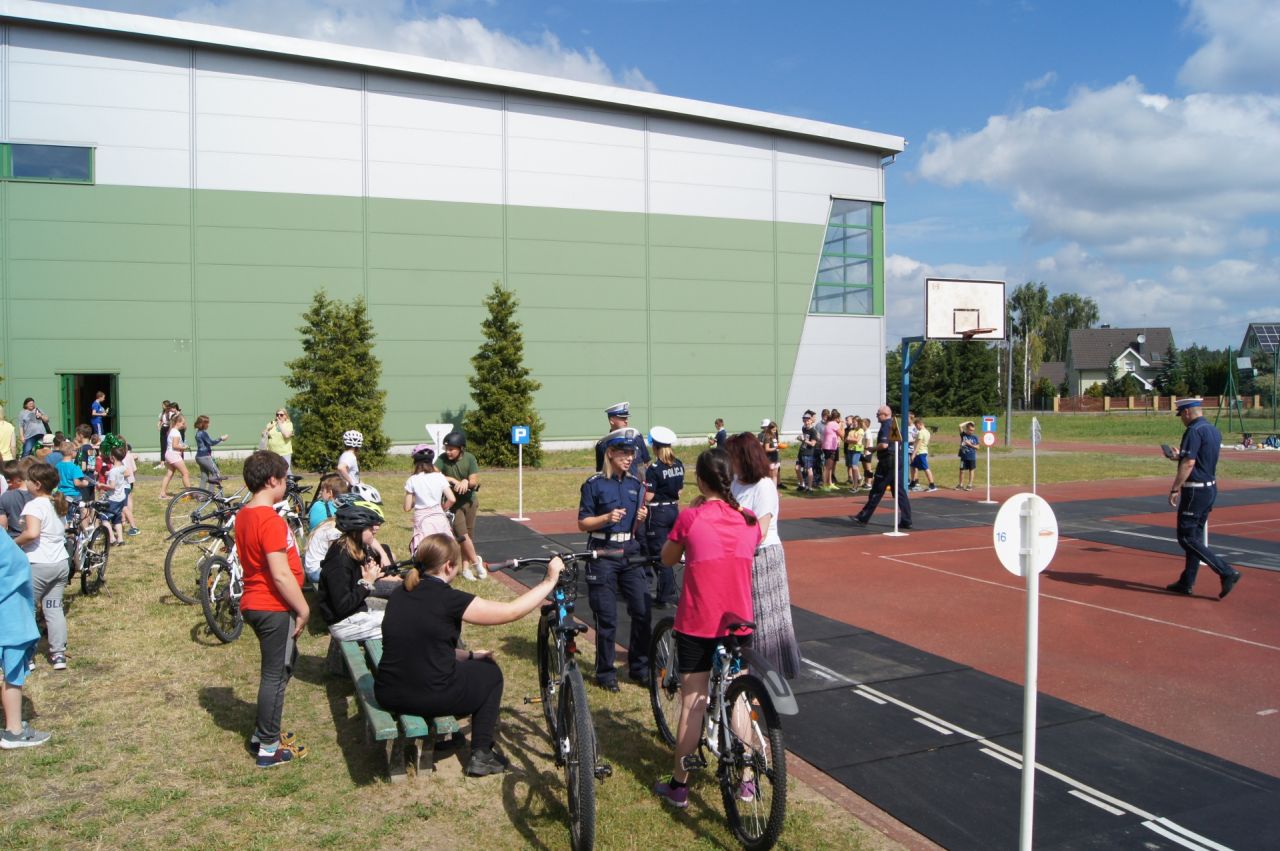 Egzamin na kartę rowerową Egzamin na kartę rowerową w Szkole Podstawowej w Różankach